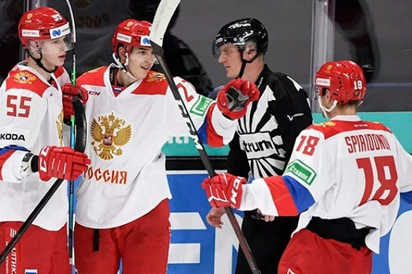 Сборная России по хоккею выиграла Кубок Карьяла